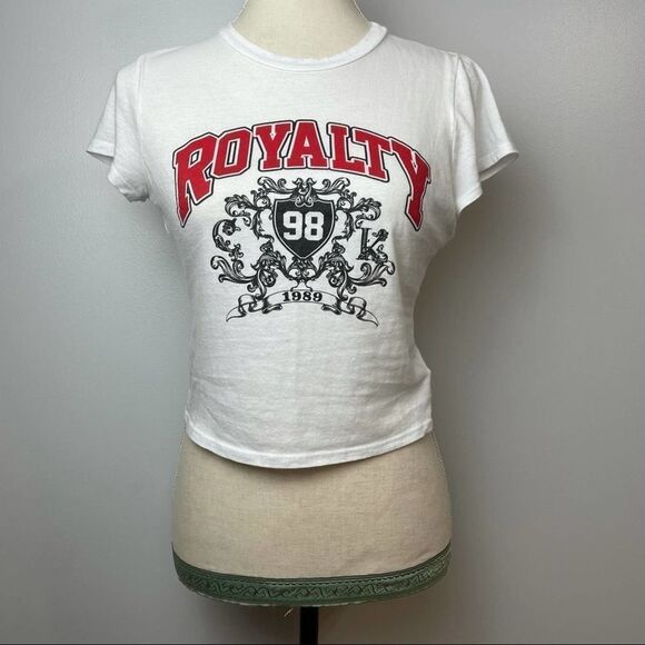 Fashion Nova Royalty logo Solid White Graphic Crop Top Short Sleeve size M - Picture 2 of 10